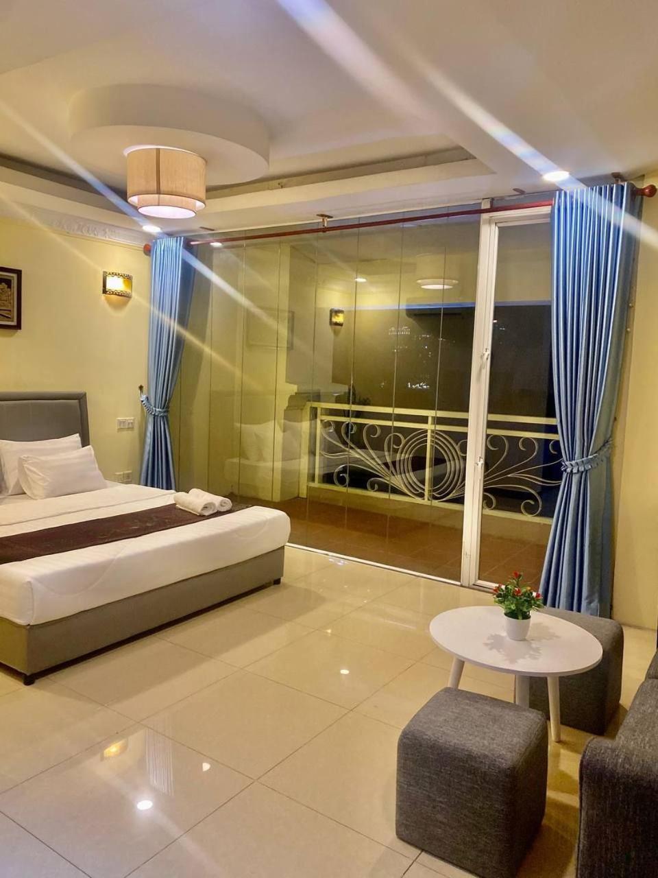 Soma Hotel Phnom Penh Zewnętrze zdjęcie
